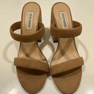 Steve Madden Tan Wedge sandals